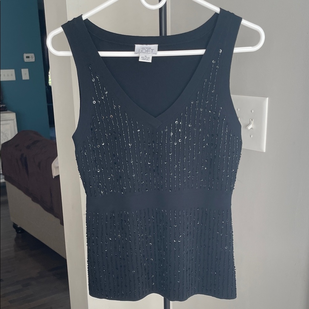 🫶 Ann Taylor LOFT Black Sequin Knit Top